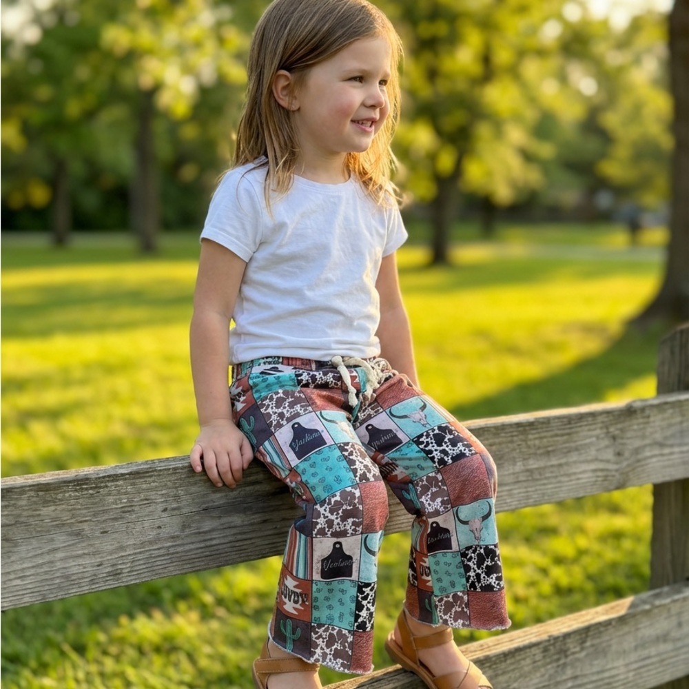 Girls Southwestern Patchwork Pants Size 5/6 Cow Skull Cactus Western Pants